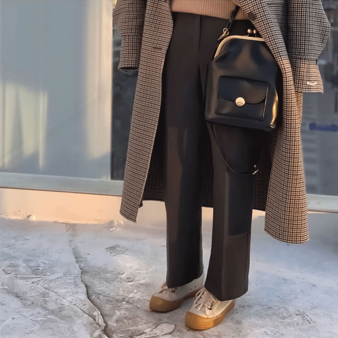 Geantă vintage cu închidere tip Kiss-Lock - Esențialul retro chic al Gracei