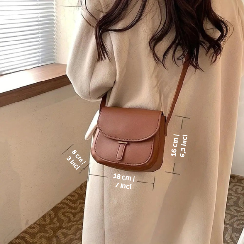 Geantă crossbody Amelia Retro în formă de saici